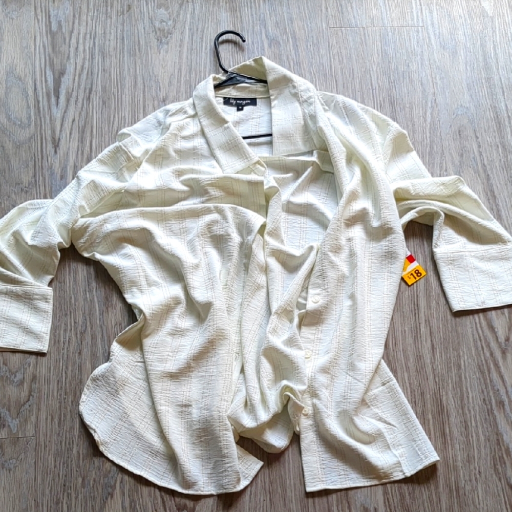 1X Women's Long Sleeve Button Too Cream And Gold Plus Size Blouse